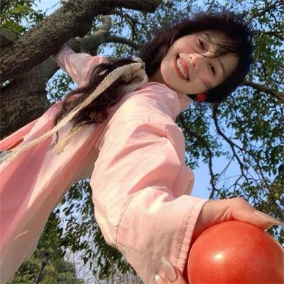 红色背篓